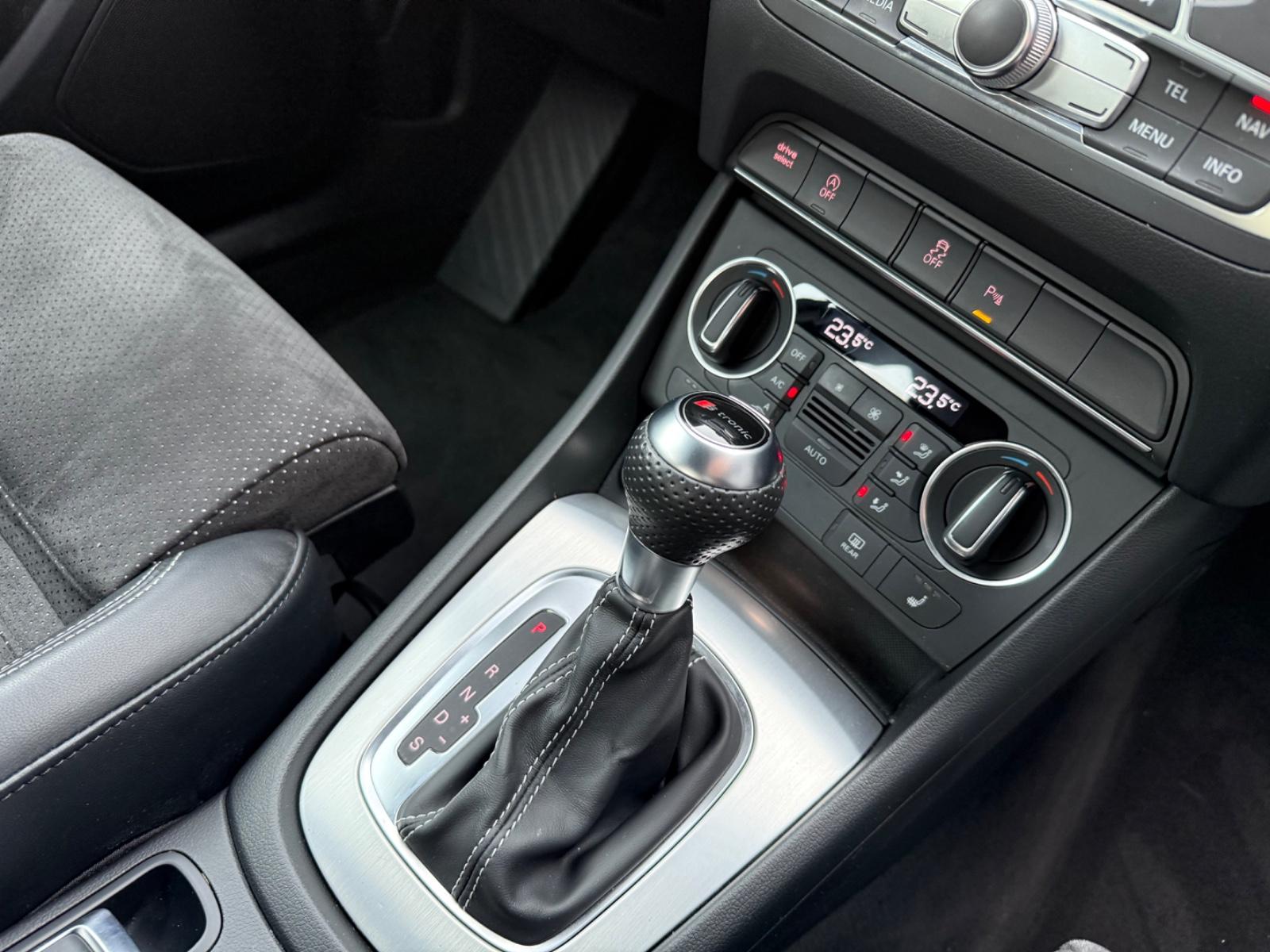 Audi Q3 sport quattro S-Line Sport S-tronic