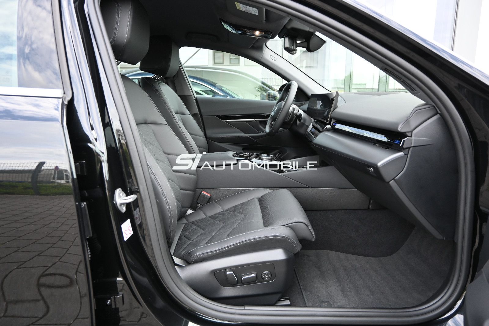 Fahrzeugabbildung BMW 520i Aut. °KOMFORTSITZE+BELÜFTUNG°STANDHEIZUNG°
