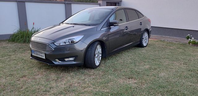 Ford Focus 1.5 TDCi 88kW PowerShift Titani...