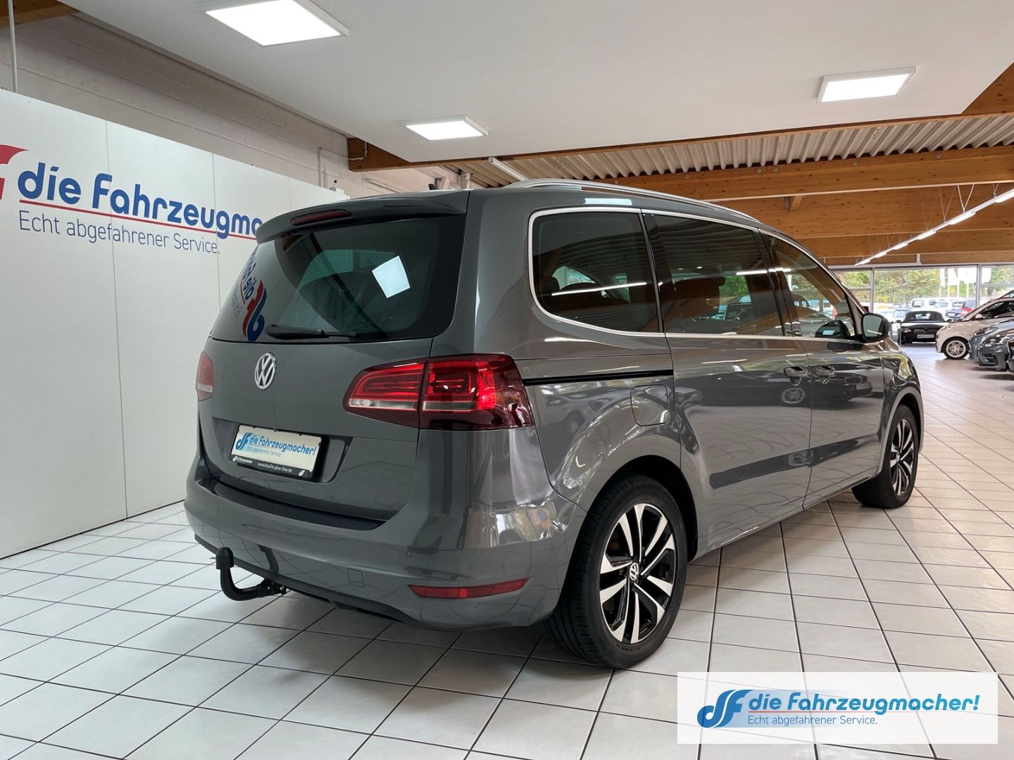 Fahrzeugabbildung Volkswagen Sharan United 2,0TDi 7.Sitzer Navi ACC El. Schie