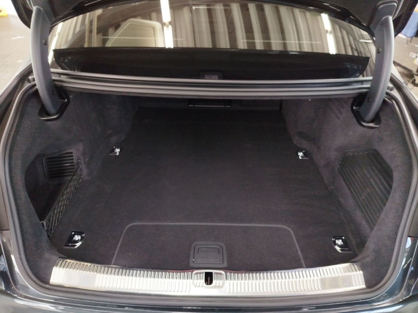 Audi A8 - Bild 7