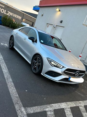 MERCEDES-BENZ CLA 200 AMG Line