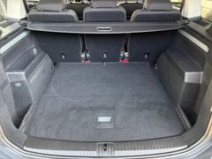 Fahrzeugabbildung Volkswagen Touran Comfortline 1.6TDI DSG Shz NAVI*AHK*SR+WR