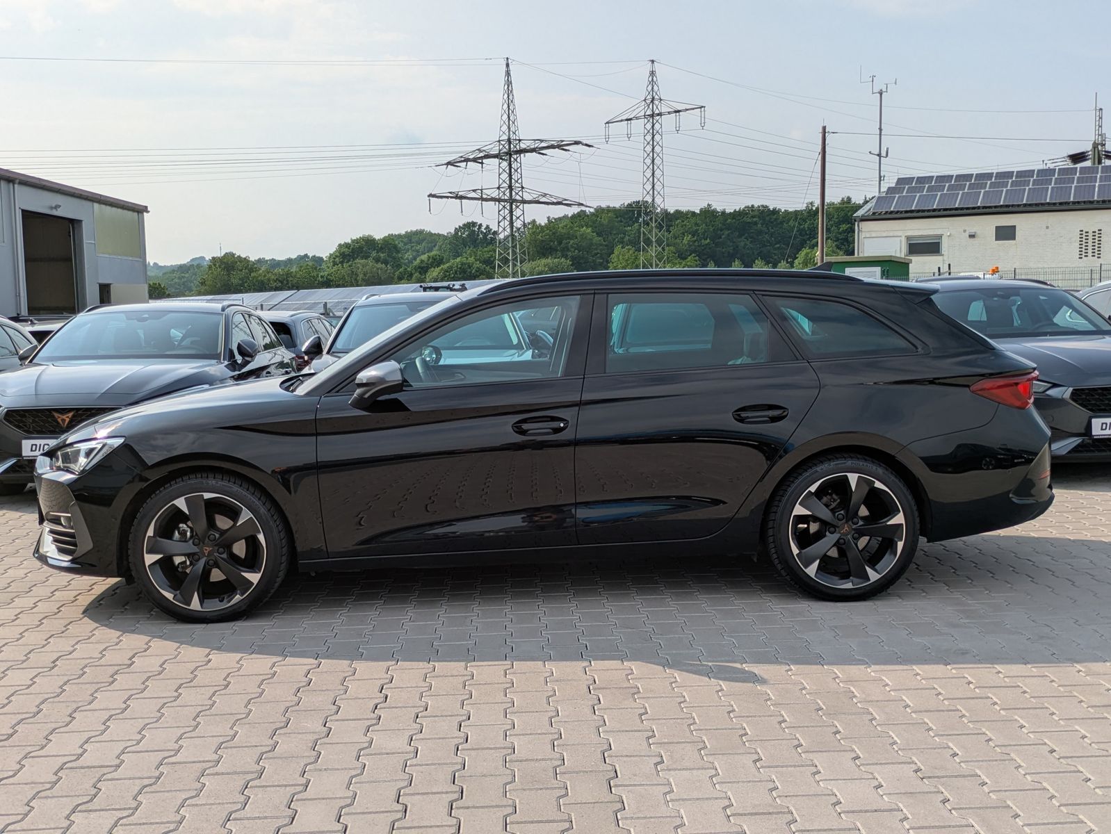 Fahrzeugabbildung CUPRA Leon 1.5 eTSI DSG MATRIX-LED*ACC*AHK*KAMERA*18"