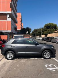 Volkswagen T-Roc - 2