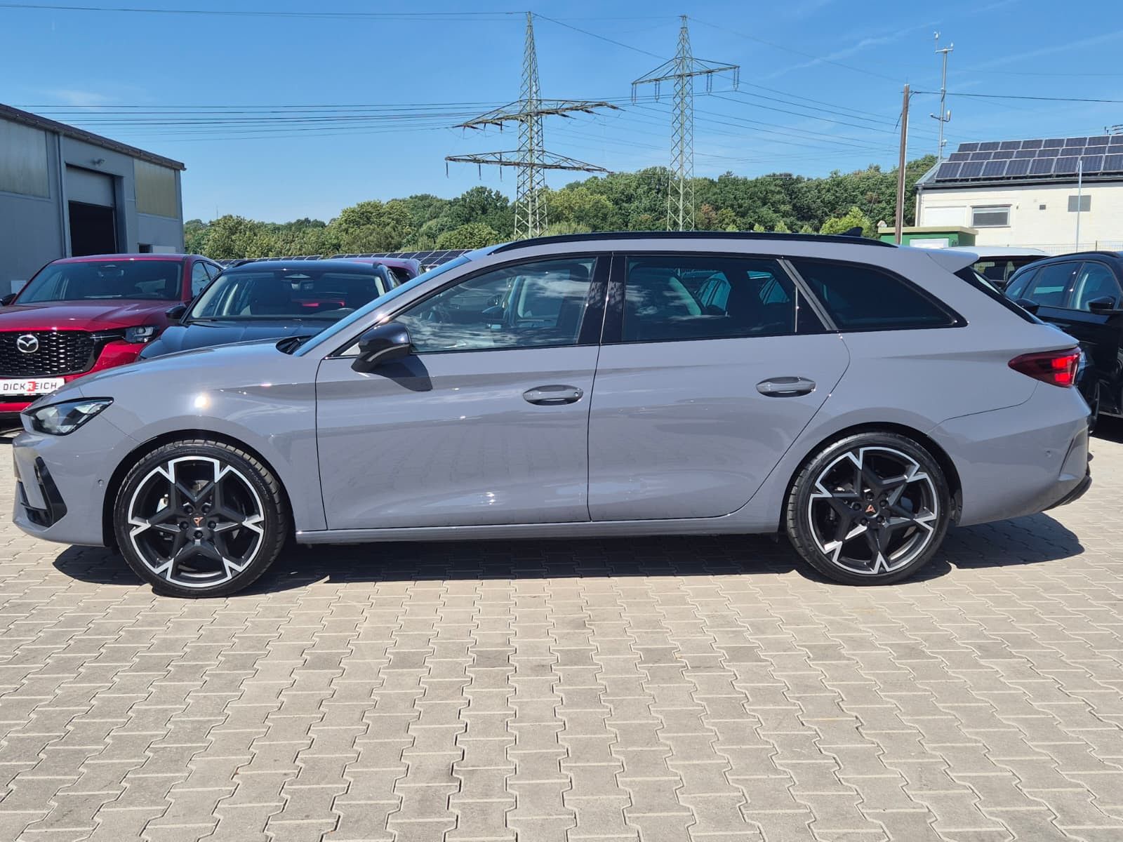 Fahrzeugabbildung CUPRA Leon 1.5 eTSI PANO*DCC*MATRIX*DINAMICA*AHK*5JG.