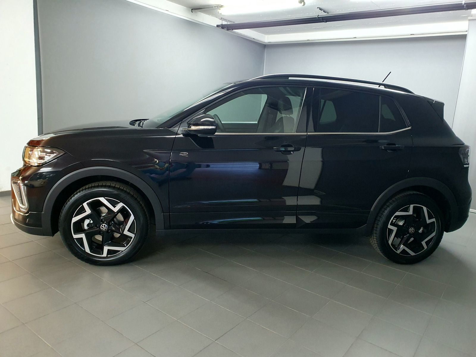 Volkswagen T-Cross R-Line 1.0TSI DSG ACC IQ.LIGHT RFK foto 2