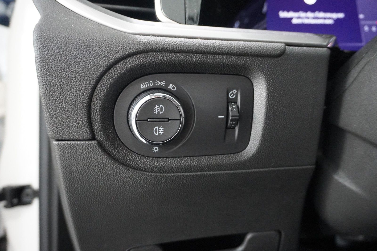 Fahrzeugabbildung Opel Grandland (X) 1.6T GSe HYBRID 4X4 NAVI/LED/SPORT