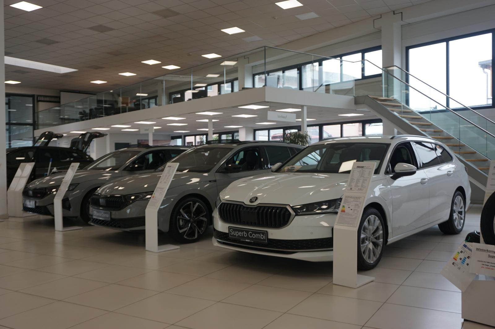 showroom-image-bottom