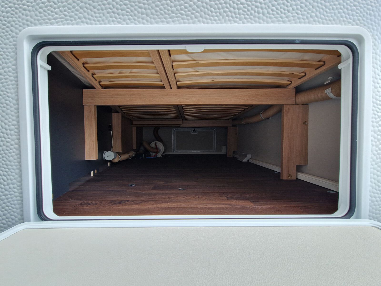 Fahrzeugabbildung Knaus Sport 500 KD 3-Etagenbett mit Garagenklappe