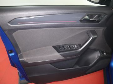 Volkswagen T-Roc - 9