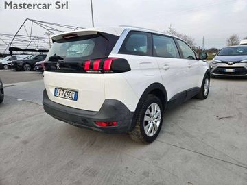 Peugeot 5008 - 8