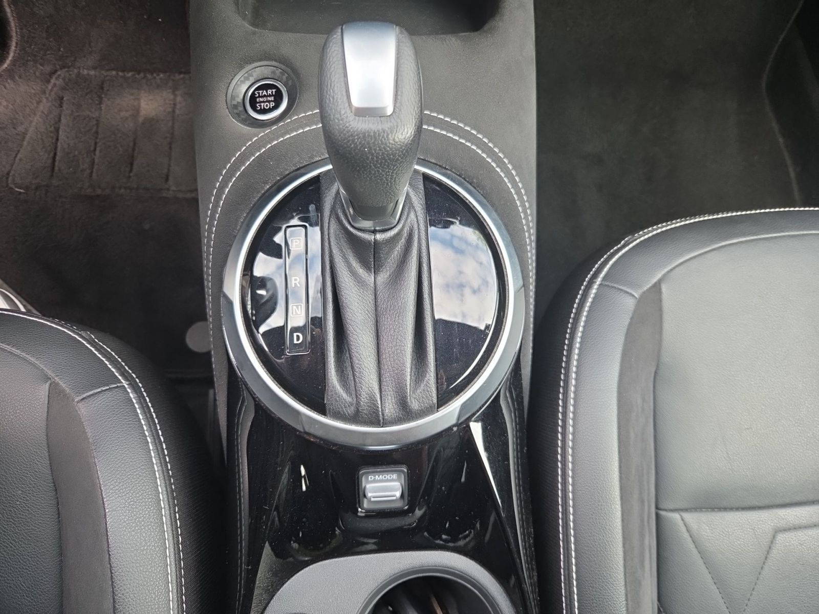 Fahrzeugabbildung Nissan Juke 1.0 DIG-T N-Design 114 PS Autom. *BOSE*TEIL