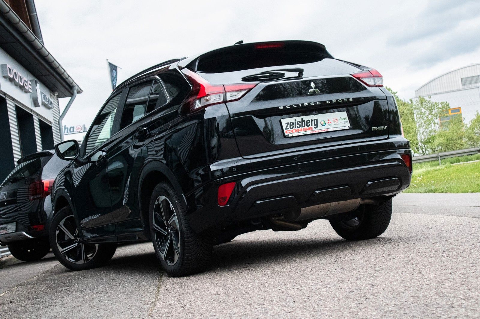 Fahrzeugabbildung Mitsubishi Eclipse Cross 2.4 PHEV TOP 4WD Leder*Navi*Pano.