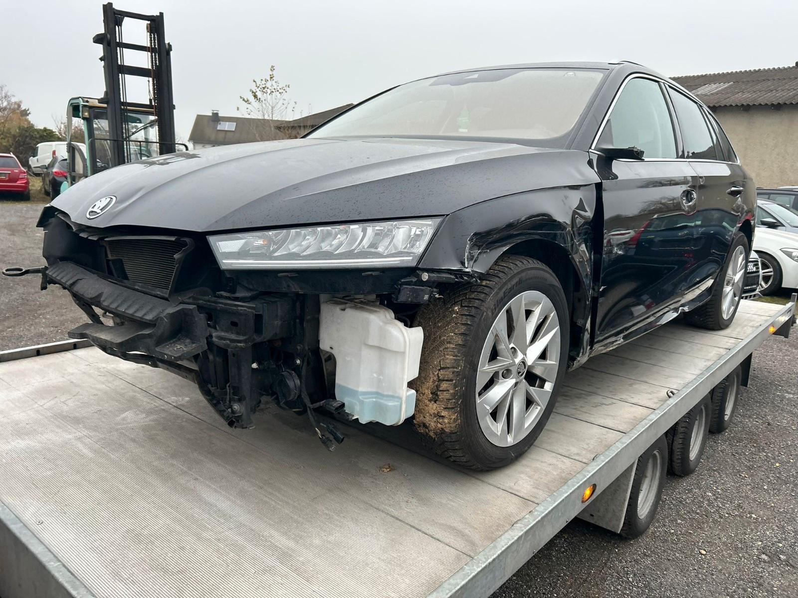 Skoda Octavia Combi First Edition