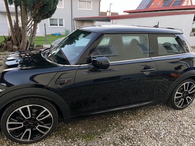 MINI Cooper S inkl. John Cooper Works Paket