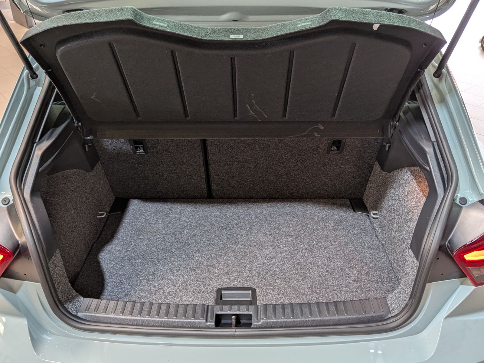 Fahrzeugabbildung SEAT Ibiza 1.5 TSI FR Black Edition ACC Cam SHz Pano