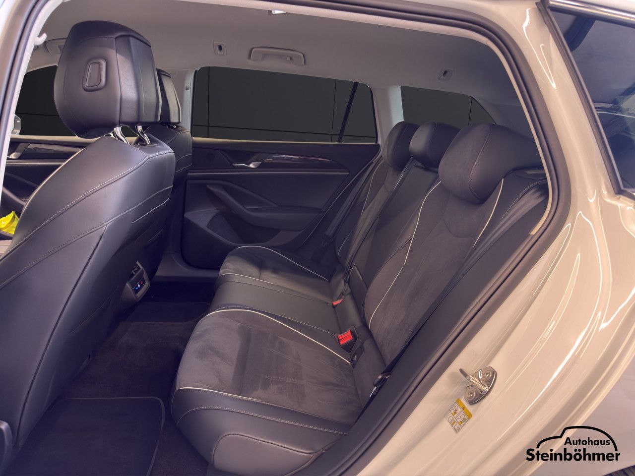 Volkswagen Passat - Bild 14