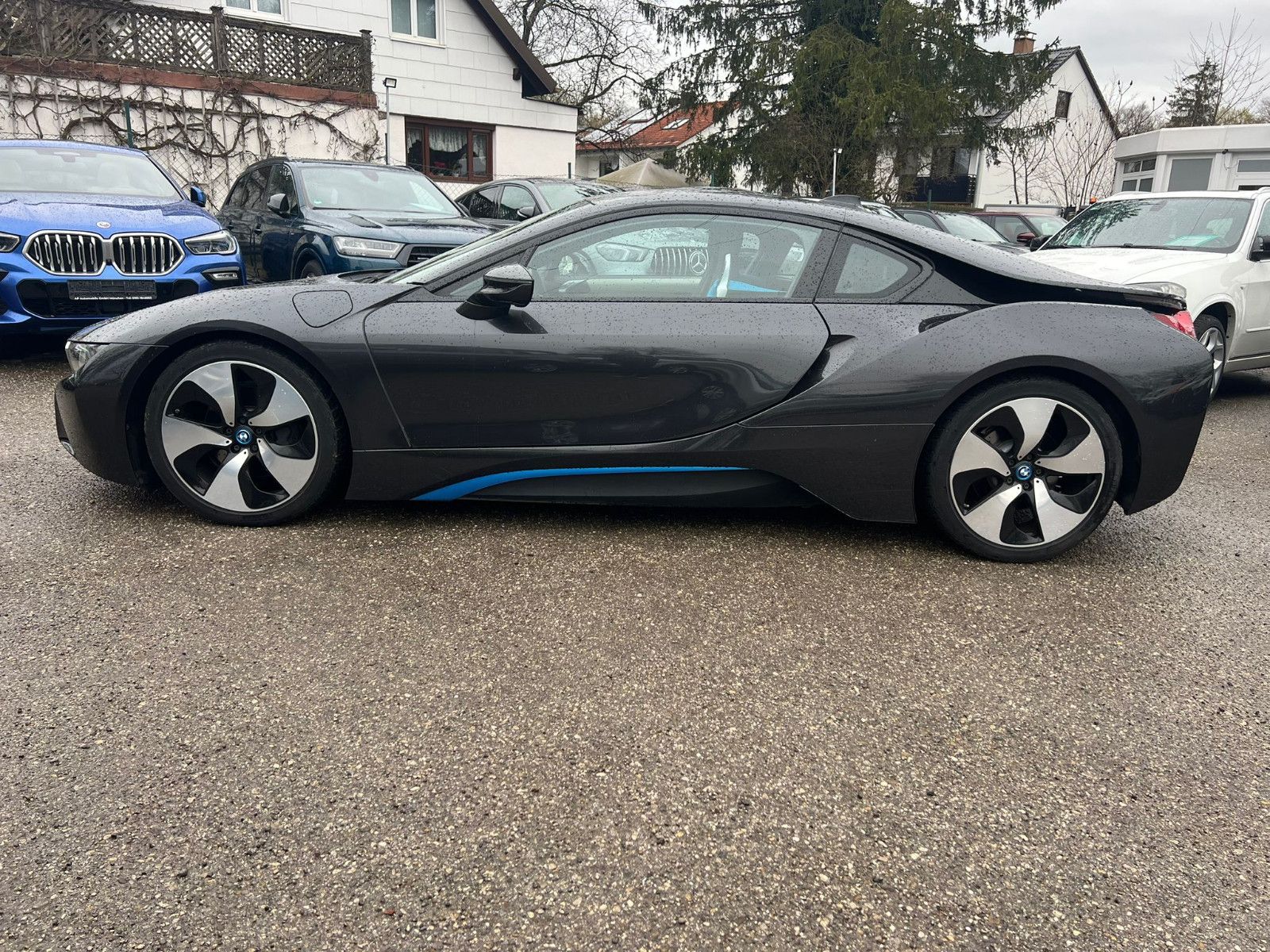 BMW i8 Coupe*Head-up*20 Zoll*Kamera*LED