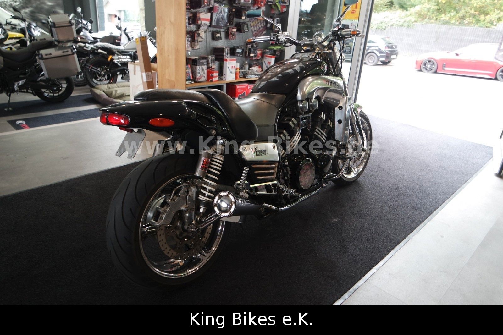 Fahrzeugabbildung Yamaha Vmax 1200 - Billet - White Power - Supertrapp