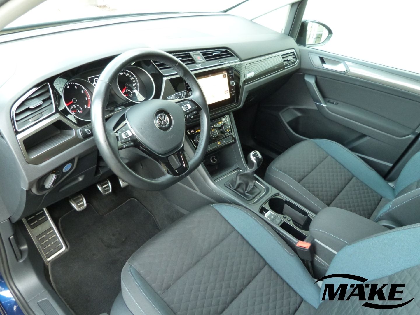 Touran 1.5 TSI IQ.DRIVE, ACC, LED, Navi, 4*SHZ,