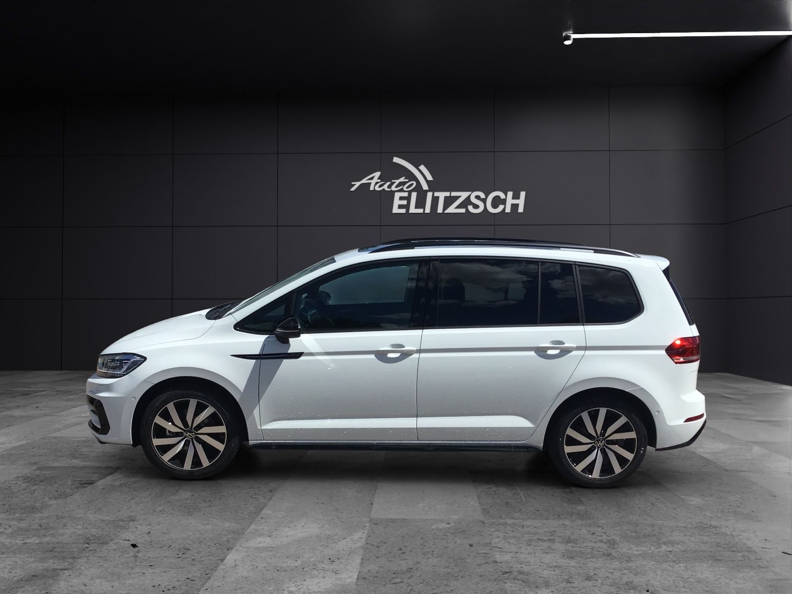 Fahrzeugabbildung Volkswagen Touran TSI R-Line Highline DSG LED ACC 18" AHK S
