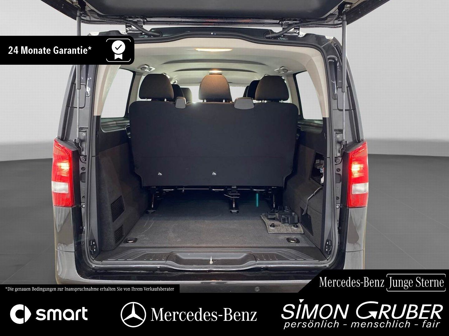 Fahrzeugabbildung Mercedes-Benz Vito 116 Tourer PRO Extralang 2Klima AHK 9Sitzer