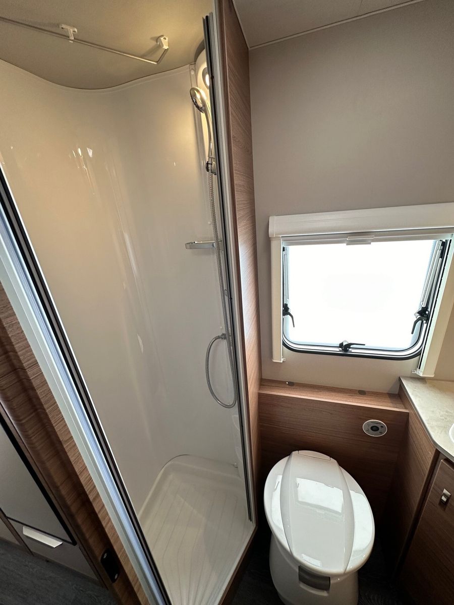 Fahrzeugabbildung Knaus Sport 500 KD C2-1