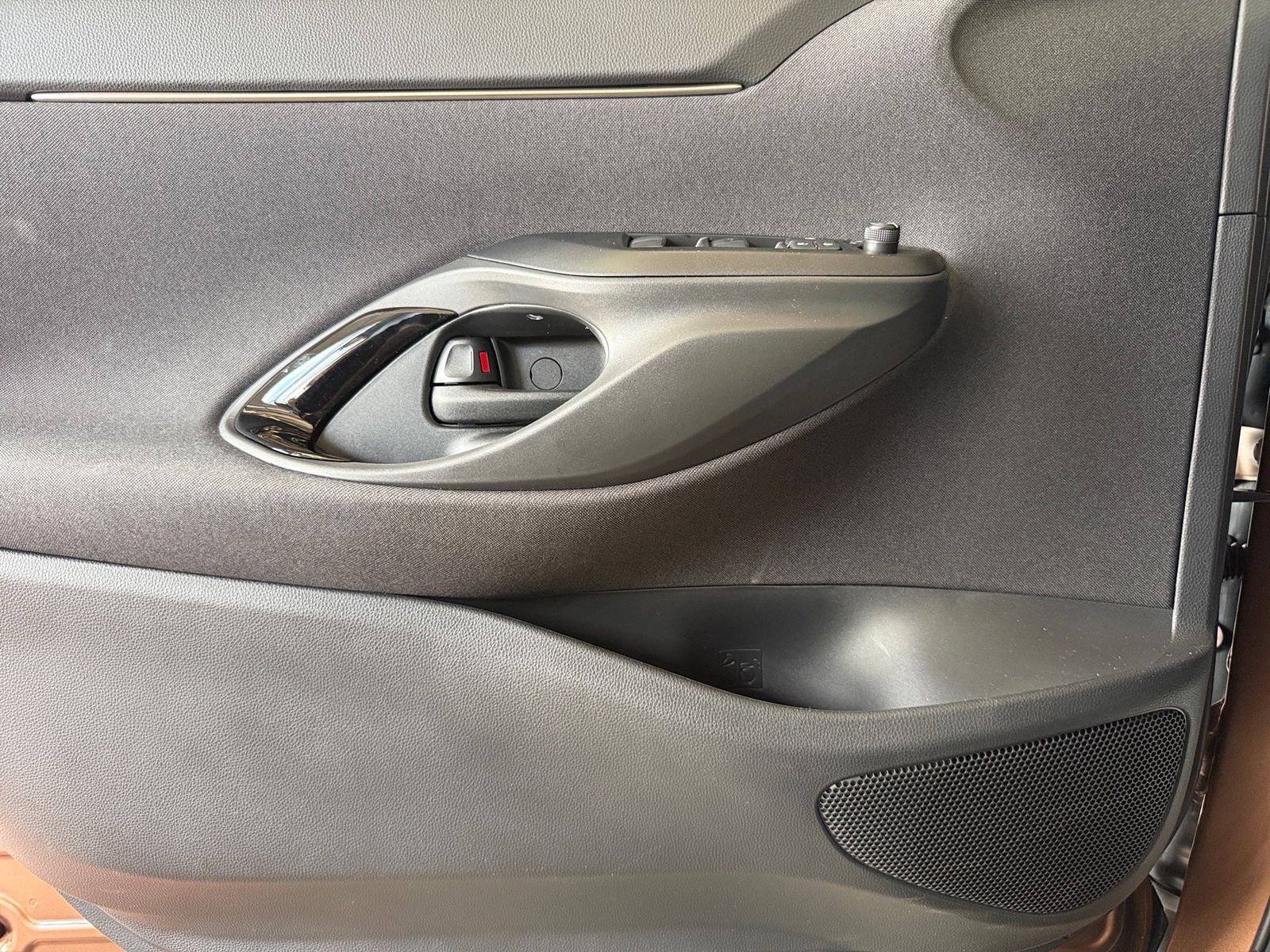 Fahrzeugabbildung Toyota Yaris Cross Lounge 1.5-l-Hybrid LED,Navi,elHeckk