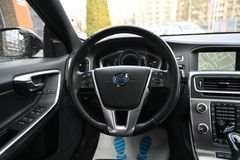 VOLVO V60 Kombi D4 Summum Leder Schiebedach Navi VOLL VOLVO V60 Kombi D4 Summum Leder Schiebedach Navi VOLL