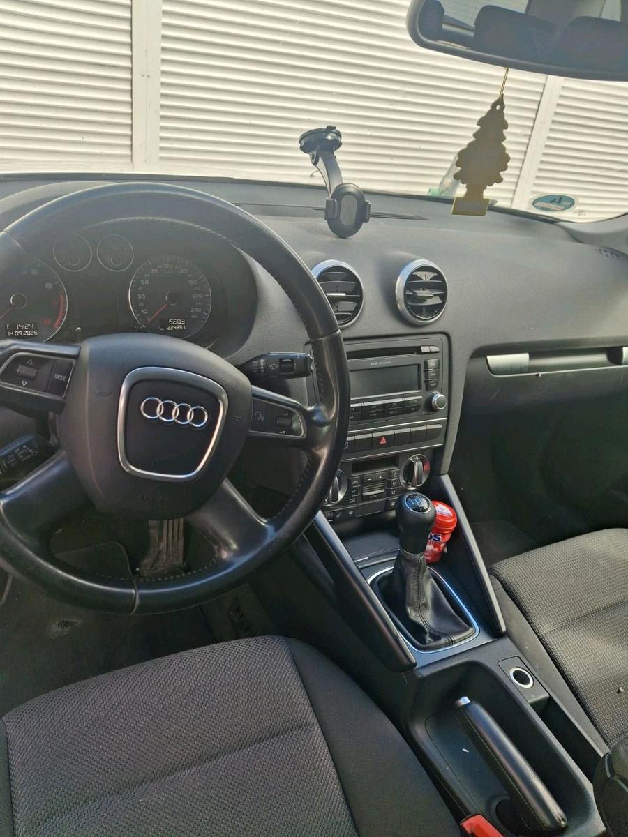 Audi A3 2010 — interior
