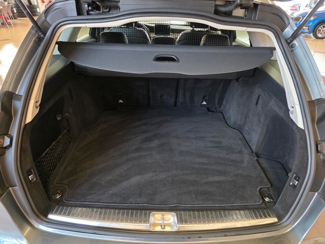 MERCEDES-BENZ C 220 — Foto 9