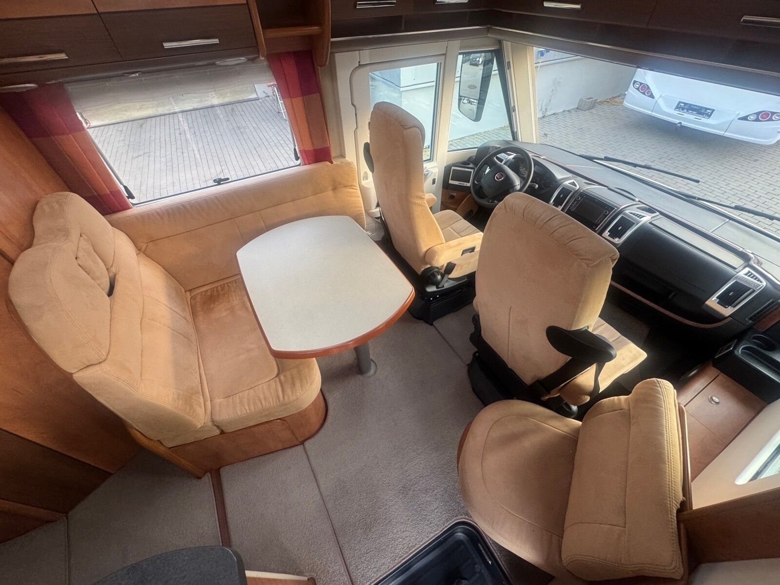 Fahrzeugabbildung Carthago c-tourer I I 138 SAT,Solar,Wechselrichter
