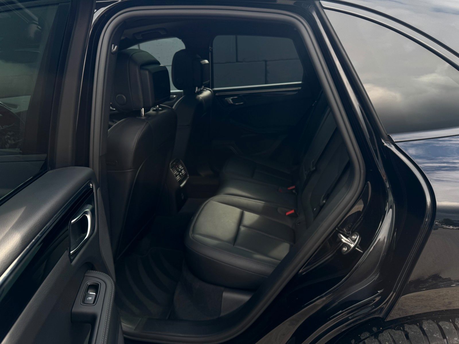 Fahrzeugabbildung Porsche Macan S V6 Pano Kamera Leder St-Heiz. Memory