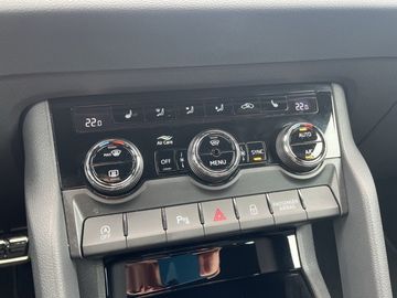 Skoda Karoq 2.0 TDI DSG 4x4 Sportline MATRIX AHK NAVI