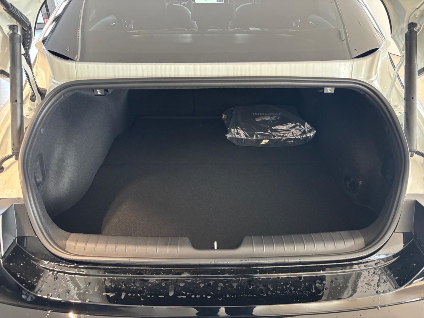 Hyundai IONIQ 6 – Bild 12