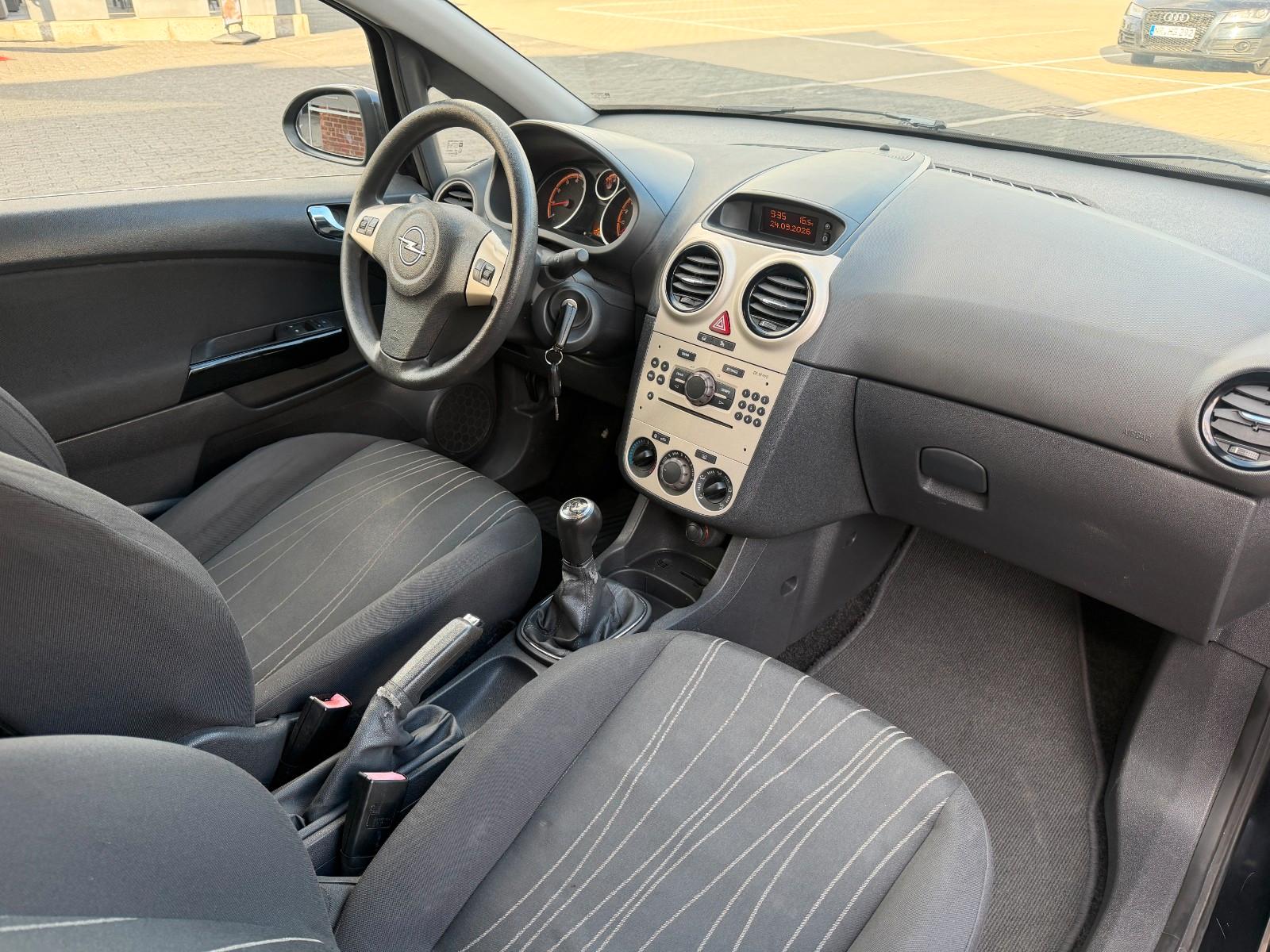 Opel Corsa D Edition