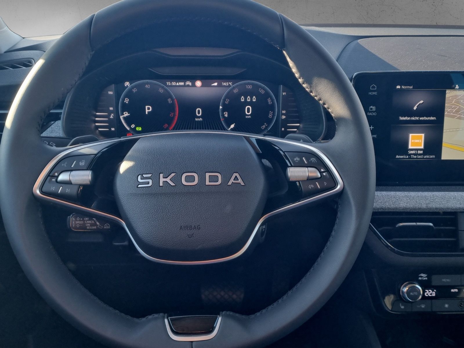 Fahrzeugabbildung SKODA Kamiq Tour 1,5 TSI DSG AHK 18" Fahrassi Info.