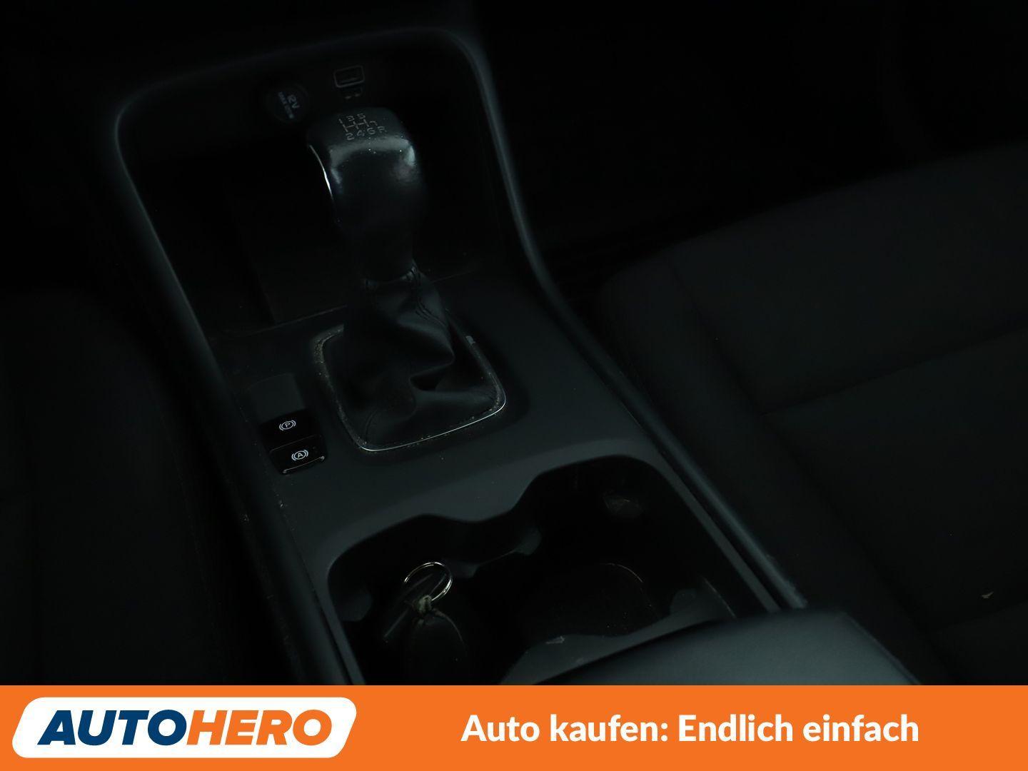 Volvo XC40 1.5 2WD *NAVI*VC*LED*TEMPO*PDC*SHZ*ALU*