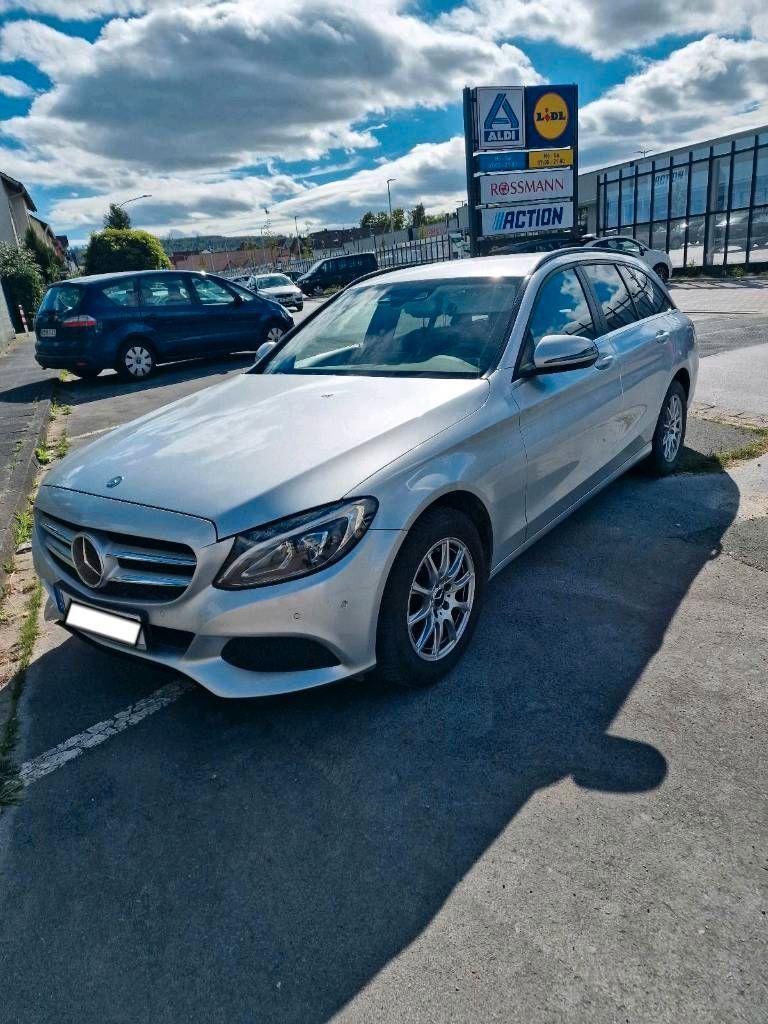 MERCEDES-BENZ C 220