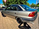 Opel Astra 1.6L ORGINALE KILOMETER  1HD TÜV JUNI 2027 - Opel aus 1995