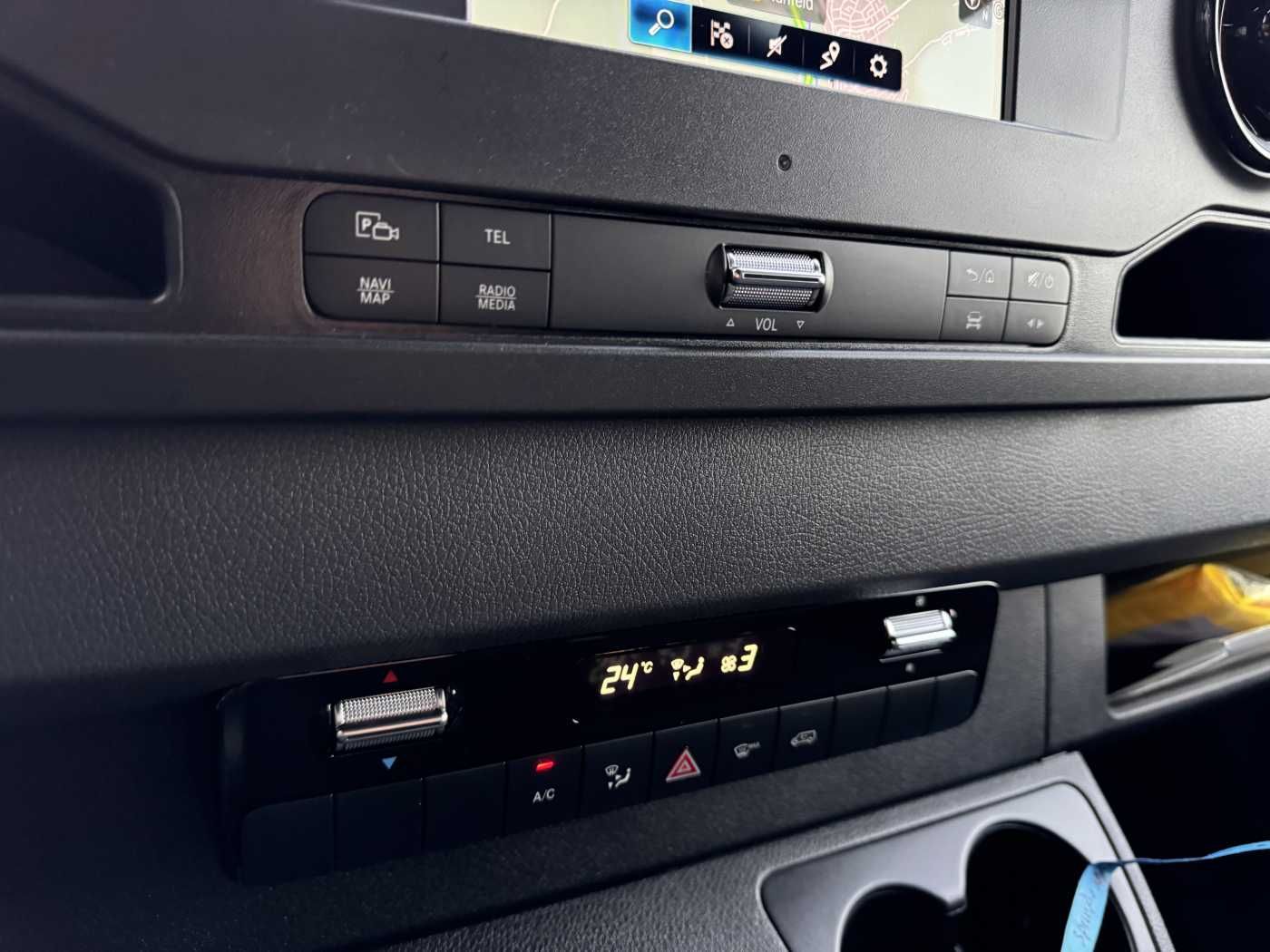 Fahrzeugabbildung Mercedes-Benz Sprinter 317 CDI 4325 Koffer LBW Kamera MBUX SHZ