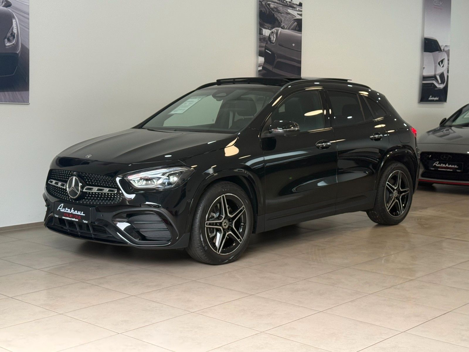 MERCEDES-BENZ GLA 250 4Matic*PANO*NIGHT*360°*MEMORY*SH*Alu"19*