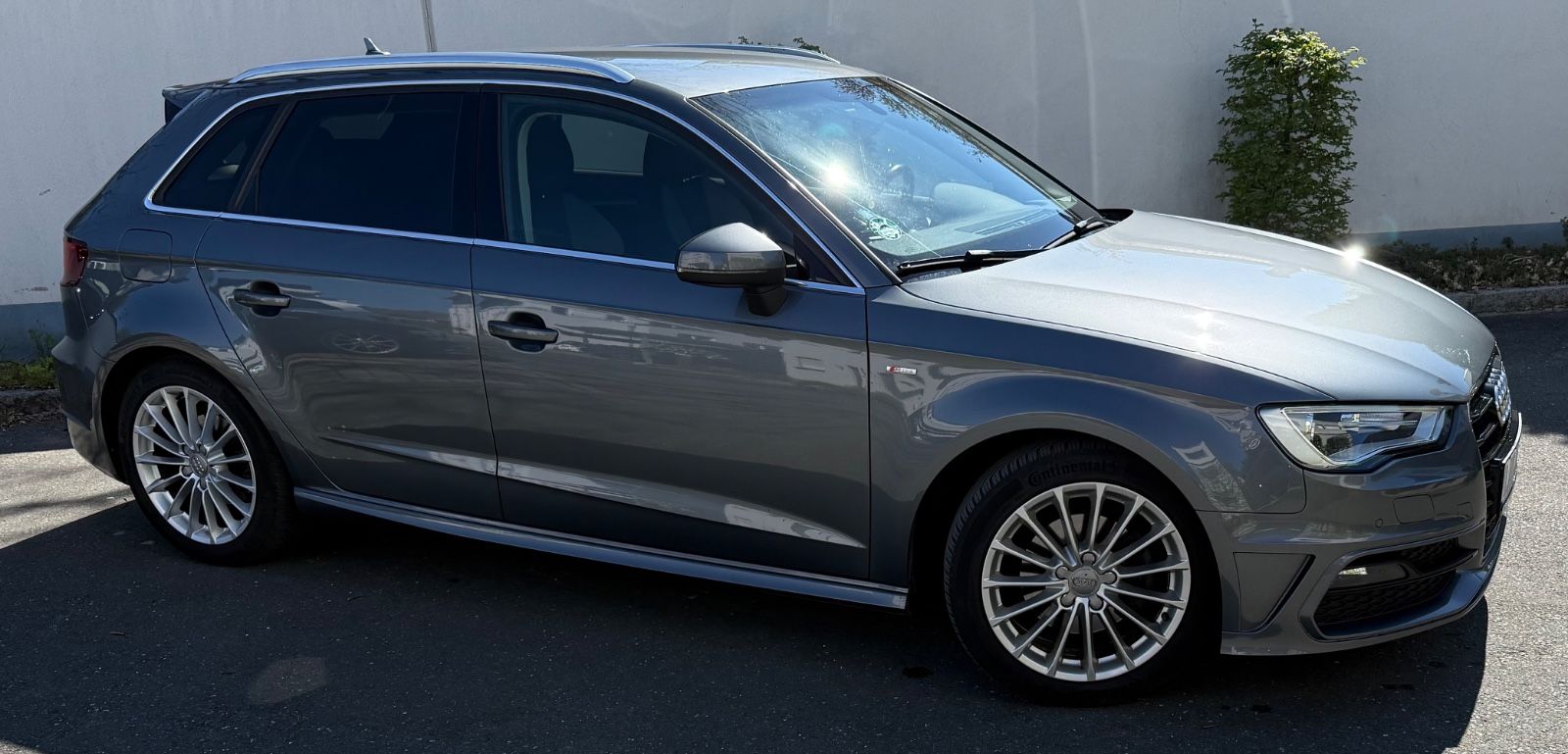 AUDI A3 2.0 TDI S tronic Sportback -S Line