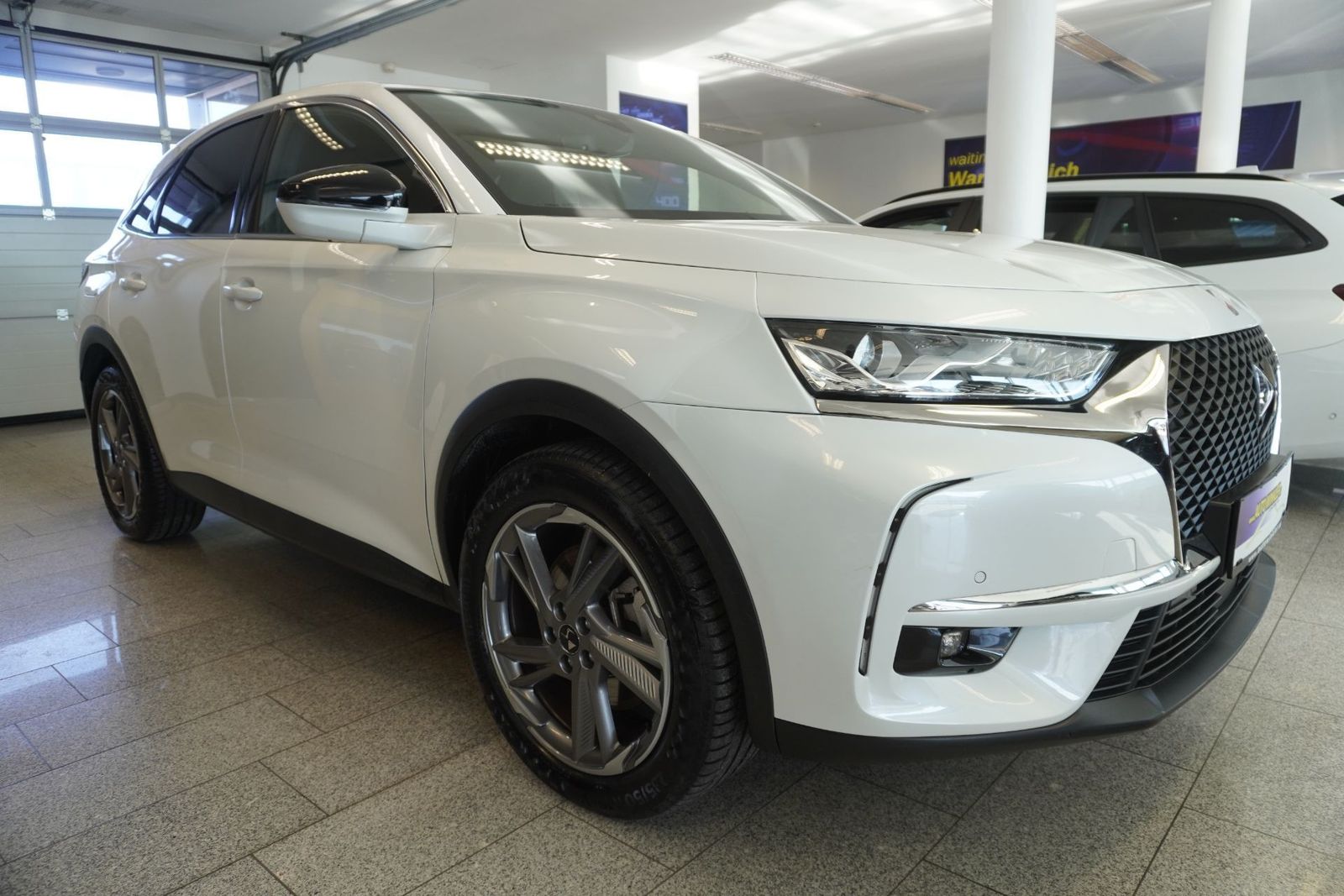 DS Automobiles DS 7 Crossback E-Tense 4x4 300ch Aut. Kamera/PDC imagem 3