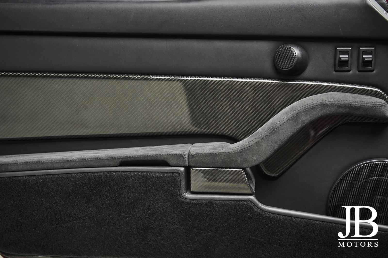 Fahrzeugabbildung Porsche 993 Carrera RS Optik Neuaufbau Recaro Carbon
