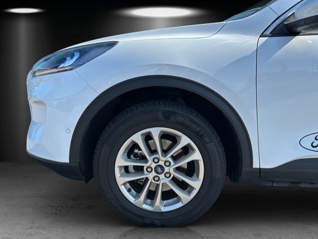 Fahrzeugabbildung Ford Kuga Titanium FHEV GJR Winter Pa NAVI PDC Kamera