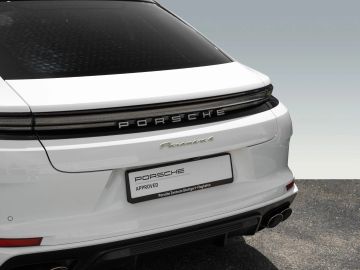 Porsche Panamera - 12