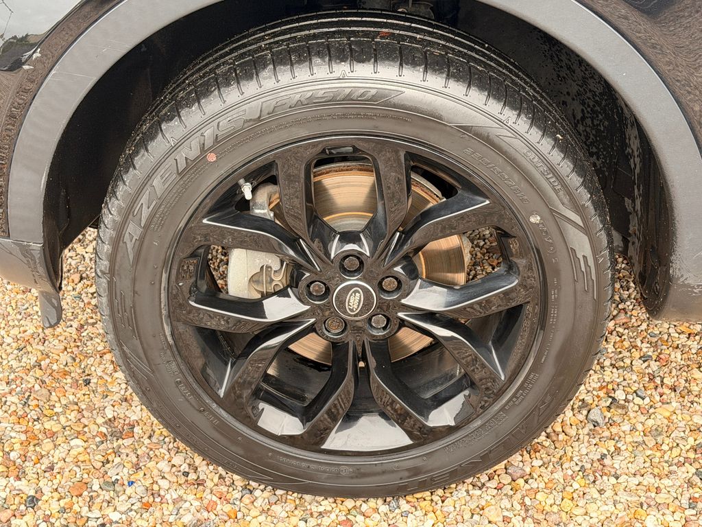 Land Rover Discovery Sport TD4 132kW Aut. 4WD HSE*Panorama