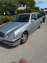 Mercedes-Benz Mercedes Benz  E Klasse 320 CDI - Mercedes-Benz E 320 aus 2001: Cdi